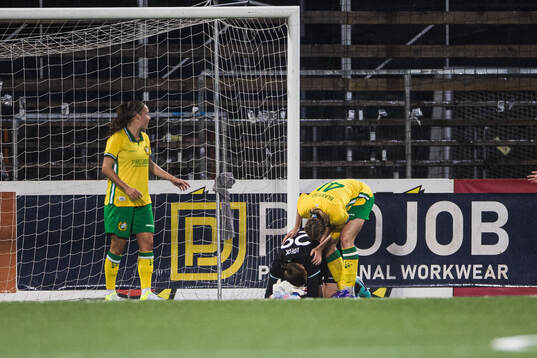 Goalkeeper Melina Loeck of Hammarby in pain