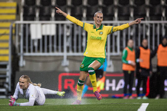 Ellen Wangerheim of Hammarby celebrates