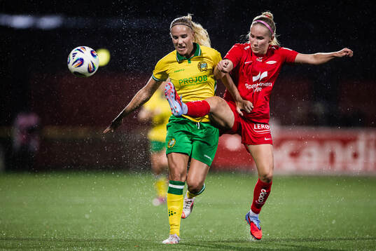 Stina Lennartsson of Hammarby and Nea Lehtola of Brann