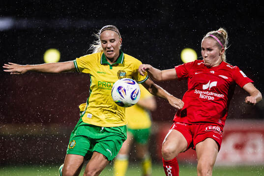 Stina Lennartsson of Hammarby and Nea Lehtola of Brann