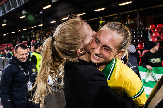 Ellen Wangerheim of Hammarby celebrates dafter uring the
