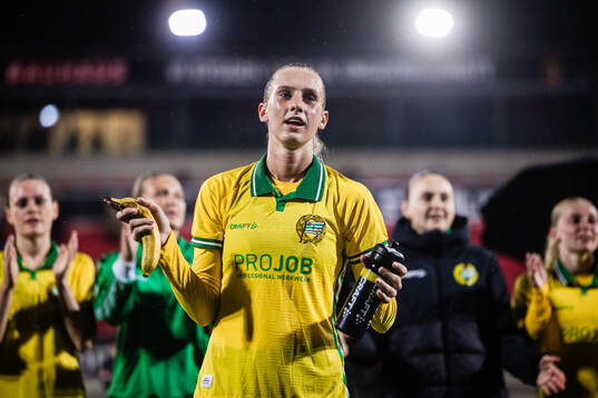 Ellen Wangerheim of Hammarby celebrates