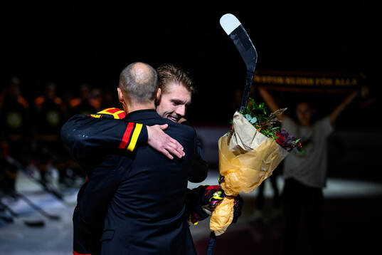 Brynäs Johannes Kinnvall uppmärksammas för 200 matcher