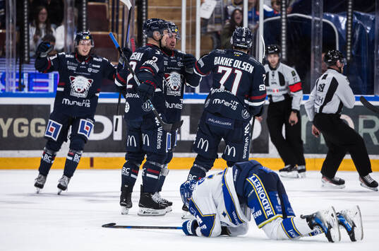 Linköpings Remi Elie jublar