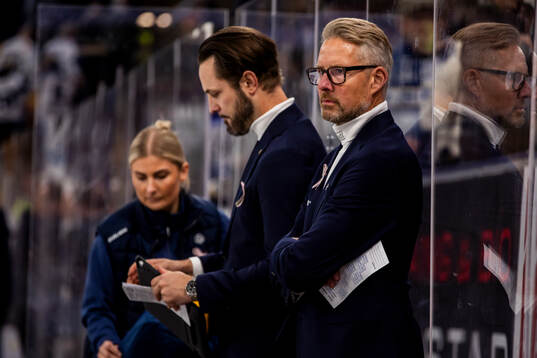 Leksands tränare Johan Hedberg deppar