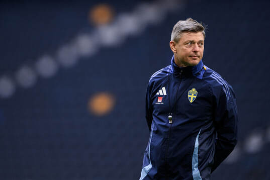 Head coach Jon Dahl Tomasson of the Swedish men's national