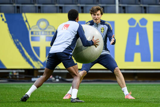 Victor Nilsson Lindelöf of the Swedish men's national