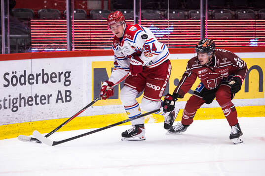 Timrås Sebastian Hartmann och Örebros Peetro Seppälä