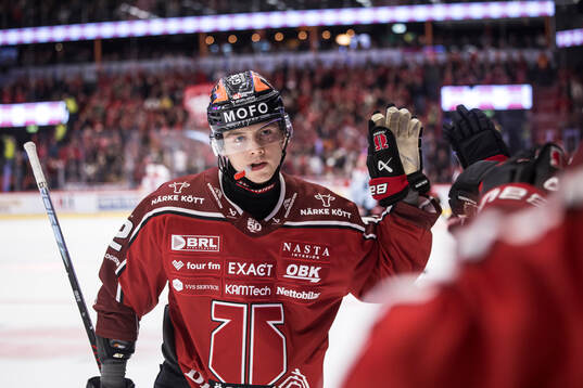 Örebros Noah Steen jublar
