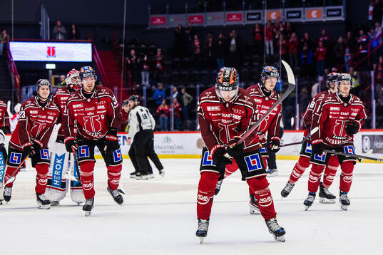 Örebros spelare jublar
