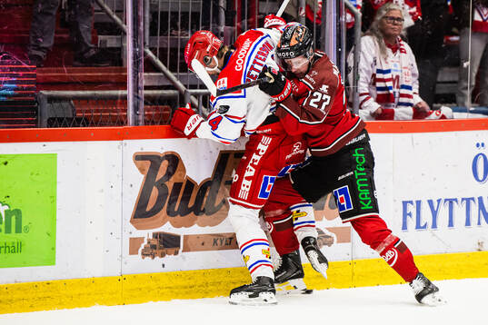 Timrås Emil Pettersson och Örebros Peetro Seppälä
