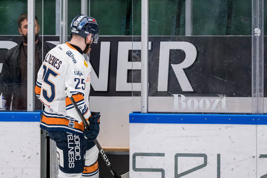 Växjös Lucas Elvenes blir utvisad