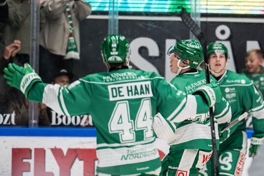 Rögles Isac Solberg jublar