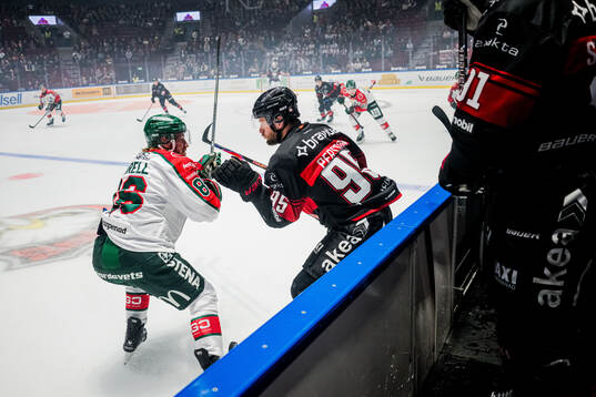 Frölundas Erik Thorell och Malmö Redhawks Carl Persson