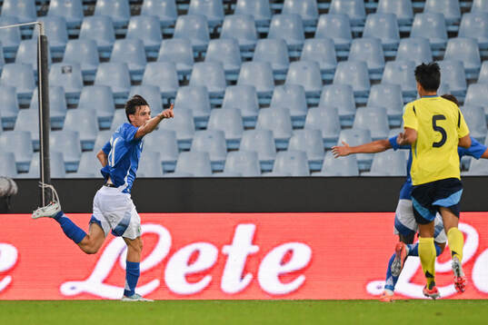 Niccolo Pisilli of Italy celebrates