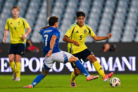 Luigi Cherubini of Italy and Matteo Perez Vinlöf of Sweden