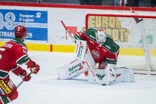Modos målvakt Adam Werner