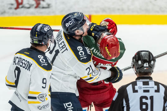 Södertäljes Filip Windlert och Modos Alexander Swetlikoff
