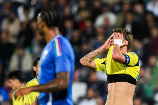 Lukas Bjorklund of Sweden looks dejected