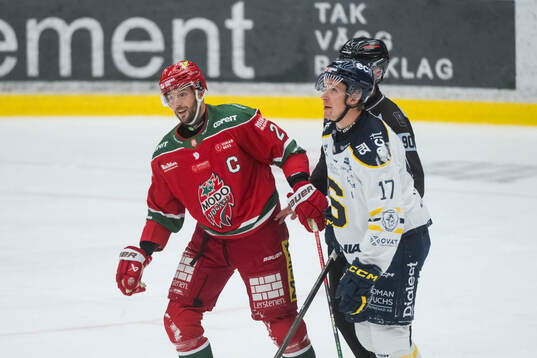 Modos David Rundblad och Södertäljes Carter Ashton