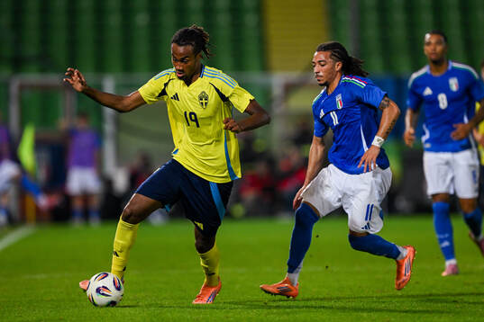 Jonah Kusi-Asare of Sweden and Luca Koleosho of Italy
