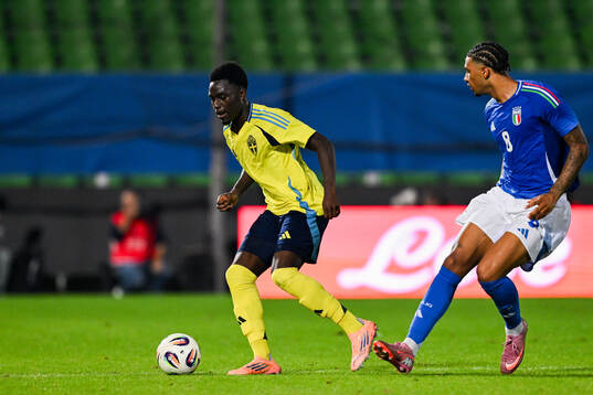 Genesis Antwi of Sweden and Cher Ndour of Italy