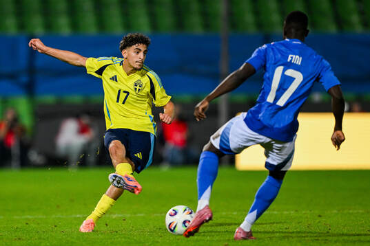 Taha Ayari of Sweden