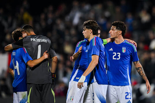 Luca Marianucci of Italy celebrates