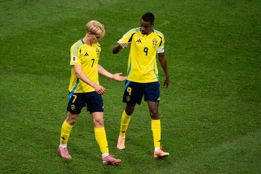 Lucas Bergvall of Sweden and Alexander Isak of Sweden