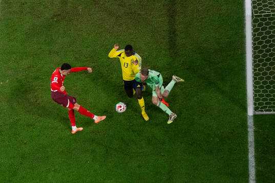Ruben Vargas of Switzerland against Ken Sema and goalkeeper