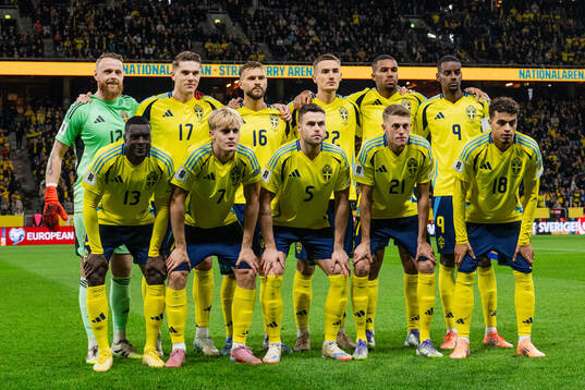 The starting eleven of Sweden pose for a team photo