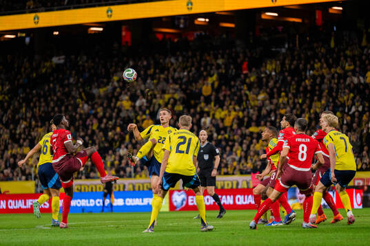 Breel Embolo of Switzerland and Gustaf Lagerbielke of Sweden