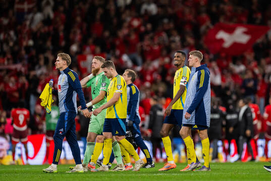 Goalkeeper Viktor Johansson, Gabriel Gudmundsson and