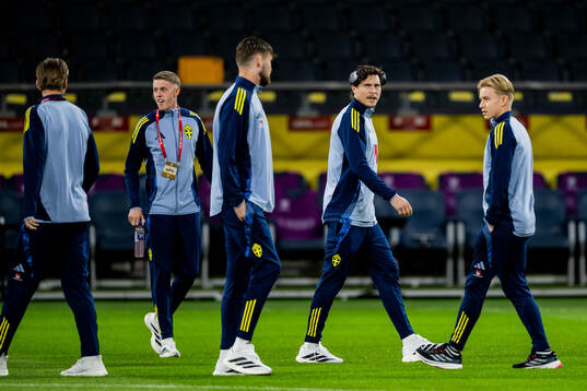 Victor Nilsson Lindelöf och Daniel Svensson of Sweden