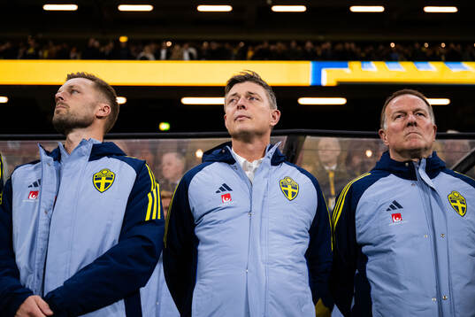 Assistant coach Sebastian Larsson, head coach Jon Dahl