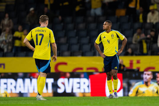 Viktor Gyökeres and Isak Hien of Sweden looks dejected
