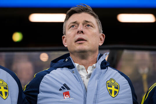 Head coach Jon Dahl Tomasson
