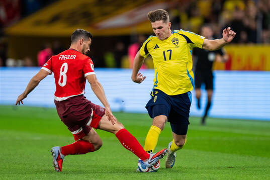 Remo Freuler of Switzerland and Viktor Gyökeres of Sweden