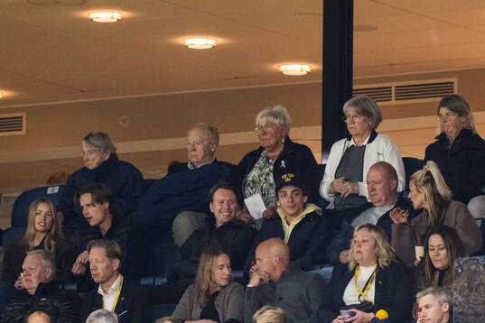 The Swedish pole vaulter Armand Duplantis in the stands