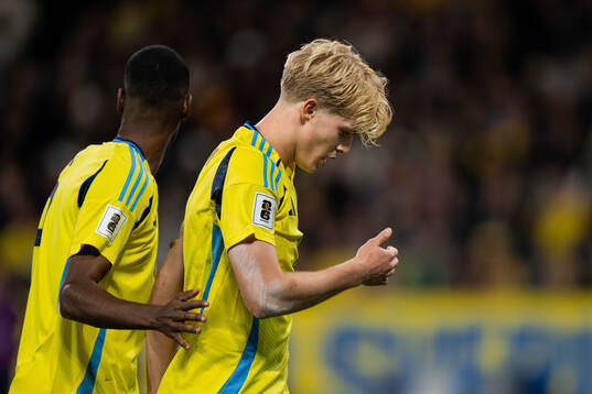 Alexander Isak and Lucas Bergvall of Sweden looks dejected
