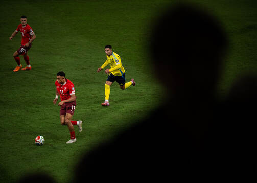 Dan Ndoye of Switzerland and Roony Bardghji of Sweden