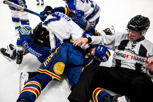 Leksands Marcus Karlberg och Djurgårdens Gustav Lindström