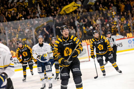 Skellefteås Lars Bryggman jublar
