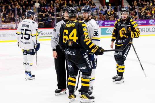 Skellefteås Jonathan Pudas och HV71s Olle Alsing