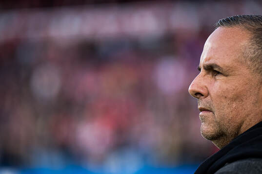 Head coach Ran Ben Simon of Israel