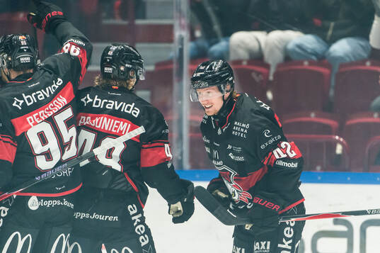 Malmö Redhawks Robin Salo jublar