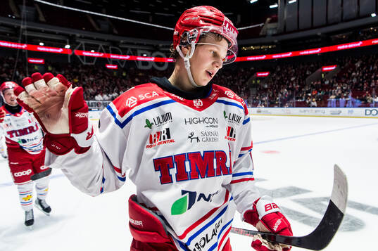Timrås Eddie Genborg jublar