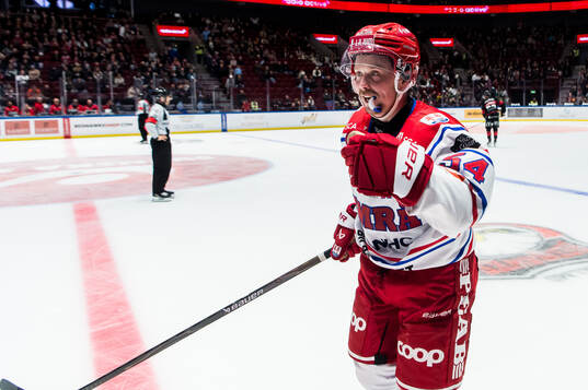 Timrås Jonathan Dahlén jublar
