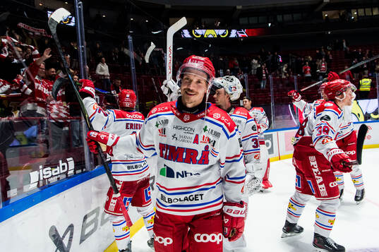 Timrås Didrik Strömberg jublar