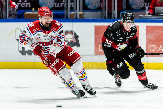 Timrås Anton Lander och Malmö Redhawks Joona Ikonen